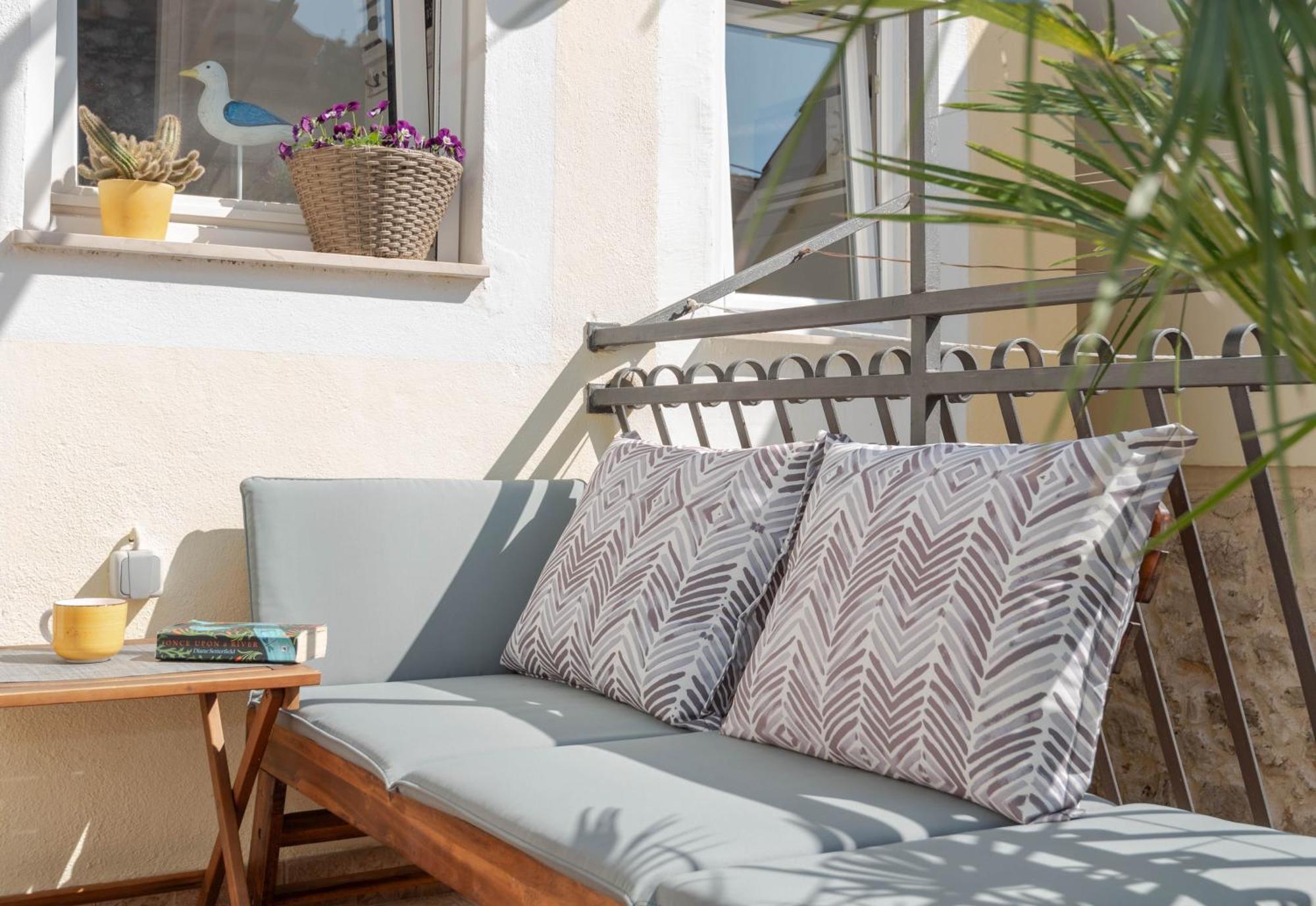 Mediterranean Terrace Apartment With Bikes & Sup Skradin Eksteriør billede