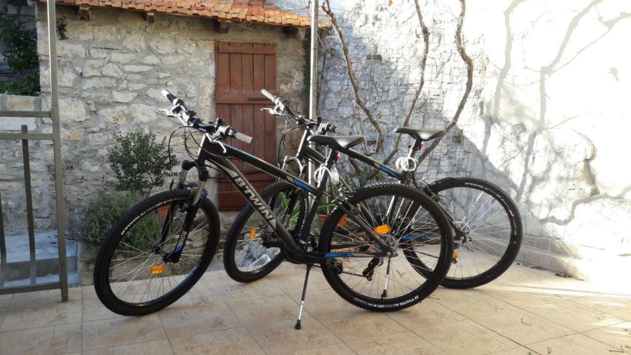 Mediterranean Terrace Apartment With Bikes & Sup Skradin Eksteriør billede