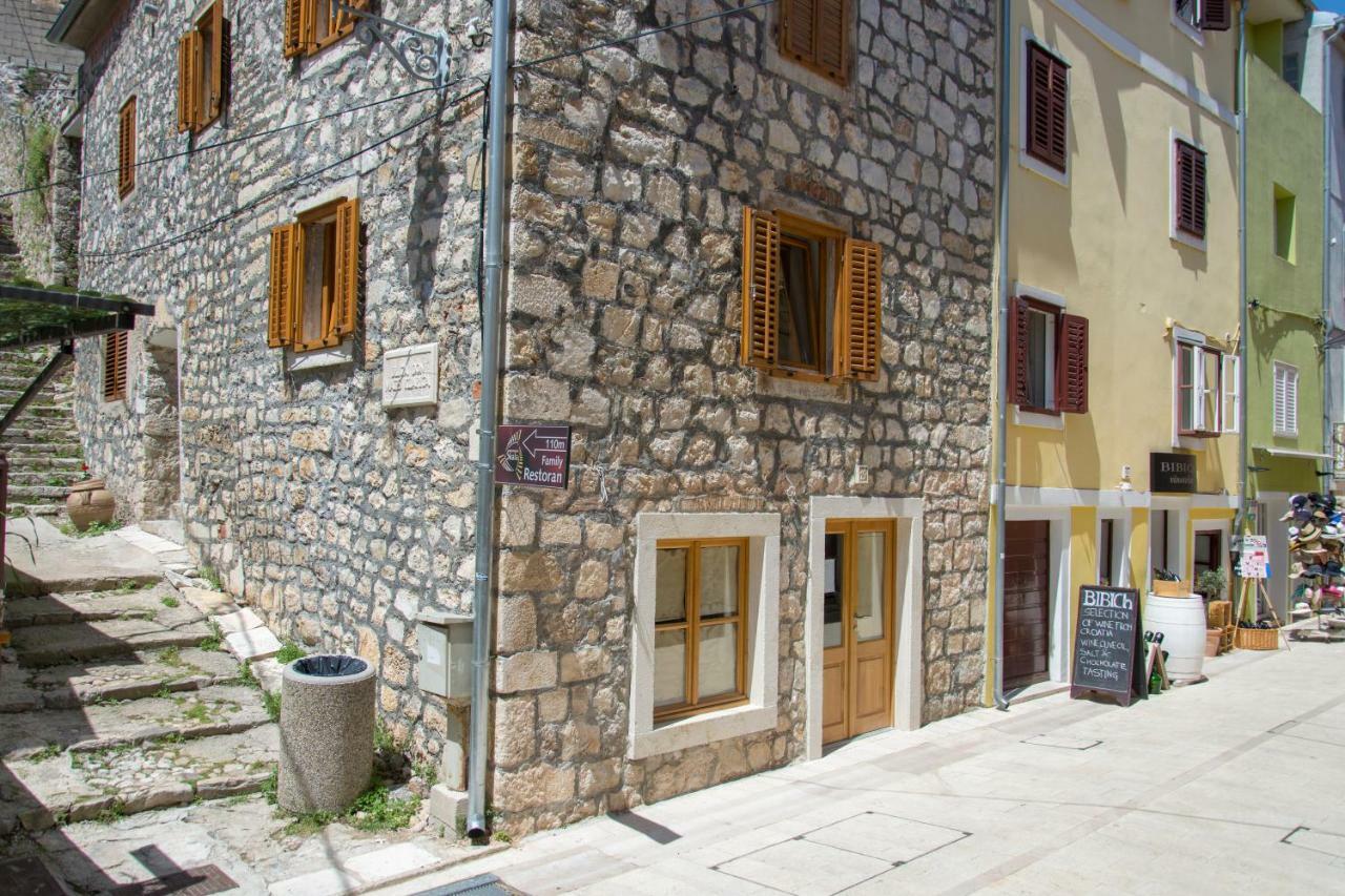 Mediterranean Terrace Apartment With Bikes & Sup Skradin Eksteriør billede